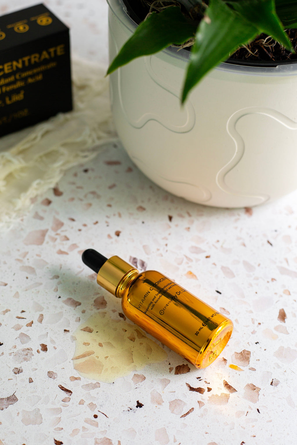 Brightening Vitamin C Glow Serum for Sensitive & Dry Skin – Vegan, Gluten-Free, Anti-Aging, Fragrance-Free
